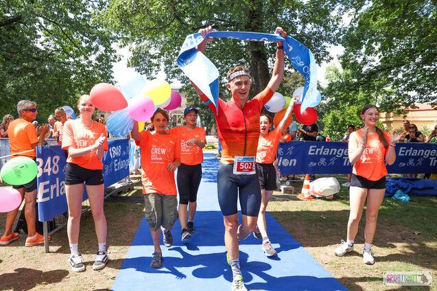 Foto eines Gewinner-Zieleinlaufes im Erlanger Schlossgarten
