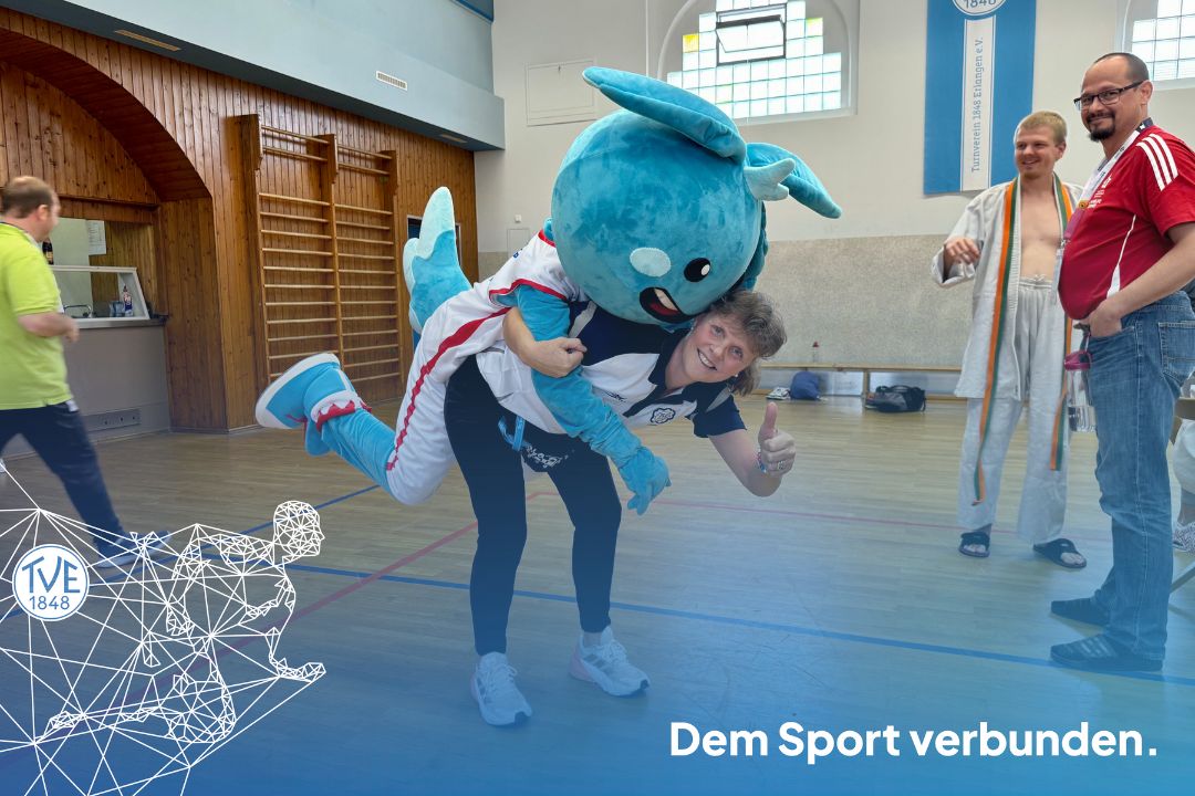 Das Turnerla probiert sich beim Judo - und verliert.