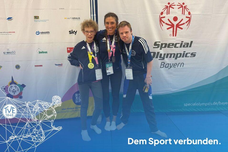 Helena Bailey, Marina Müller und Raphael Schlichting erlebten eine Woche mit Gänsehautmomenten bei den Special Olympics. Helena Bailey, Marina Müller und Raphael Schlichting erlebten eine Woche mit Gänsehautmomenten bei den Special Olympics.