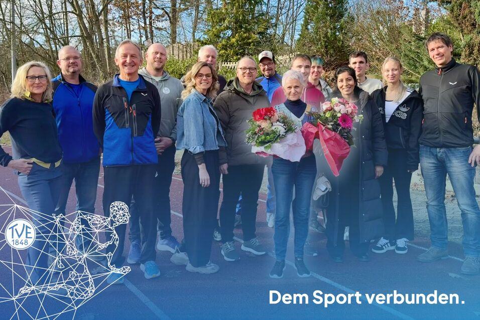 Gruppenbild mit Gerlinde H&ouml;rner und ihren Kolleginnen und Kollegen.