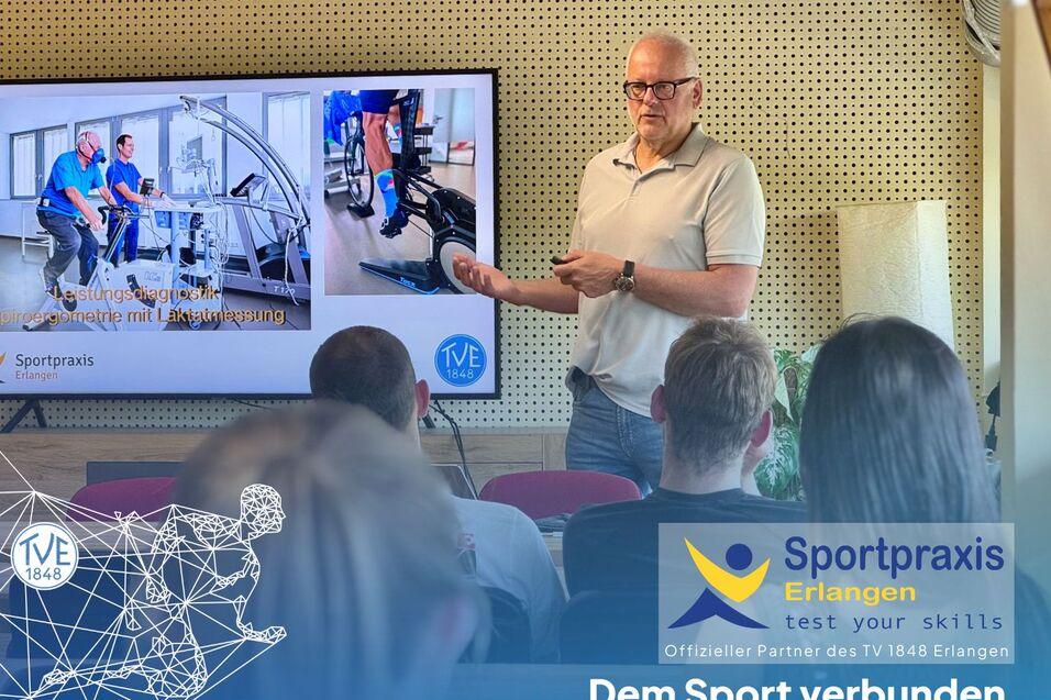Dr. Guido Lehnert beim Vortrag zum Thema Leistungsdiagnostik im Rahmen der TV48 Akademie.
