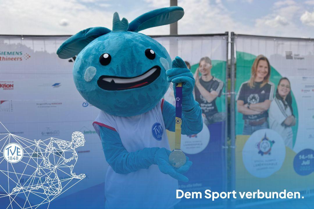 Das Turnerla präsentiert die Medaillen. Das Turnerla präsentiert die Medaillen.