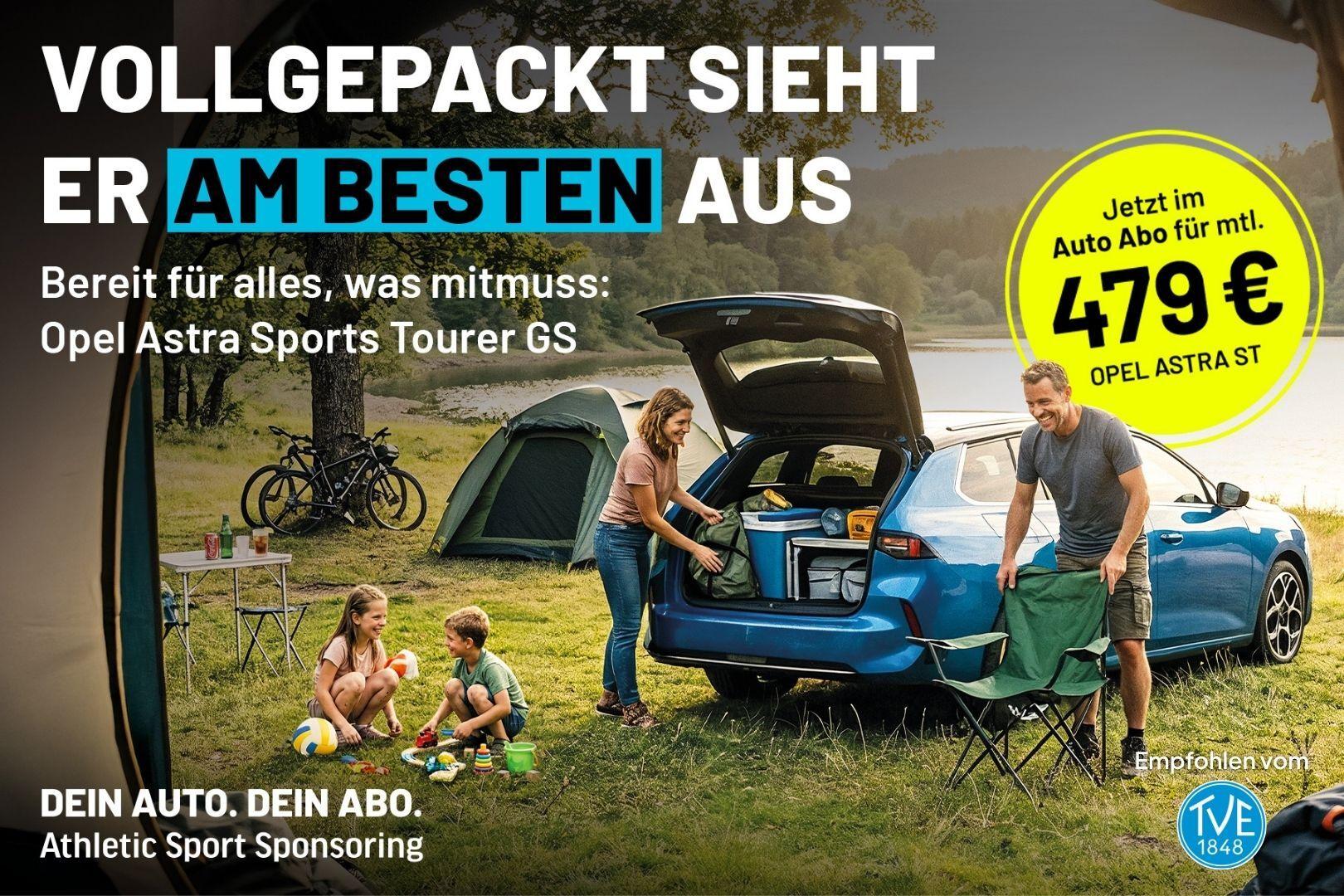 Eine Familie beim Camping am See mit ihrem neuen Opel Astra. Eine Familie beim Camping am See mit ihrem neuen Opel Astra.