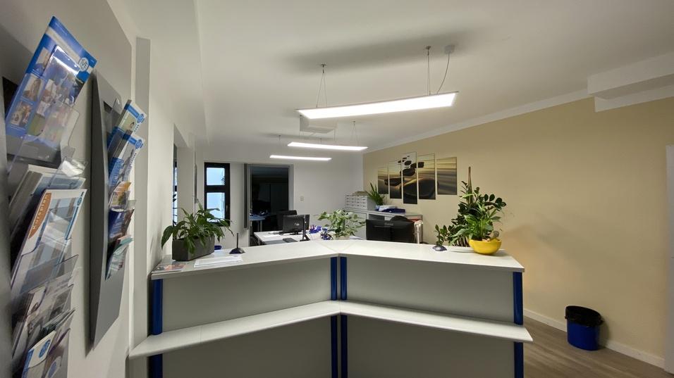 Neue Deckenbeleuchtung in der Gesch&auml;ftsstelle des TV48.