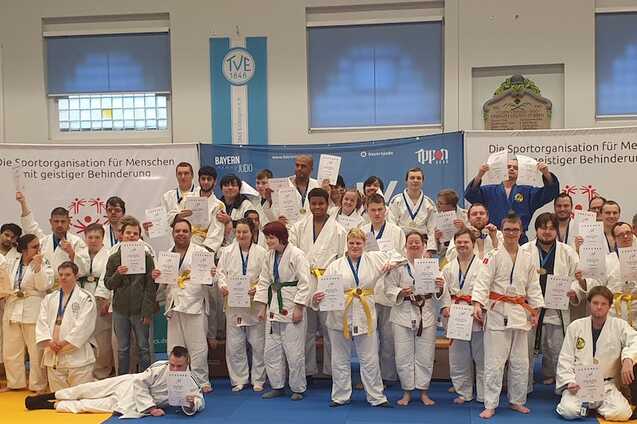 Gruppenbild aller ID-Judoka